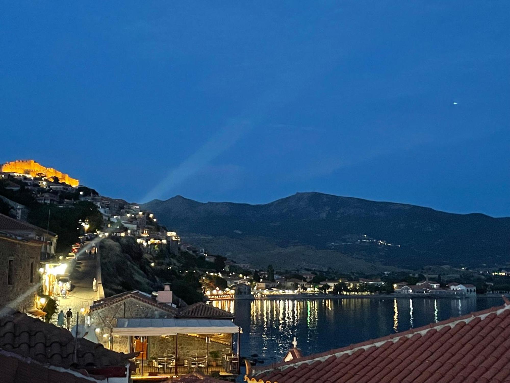 Q Apartments Molyvos Mithimna Eksteriør bilde